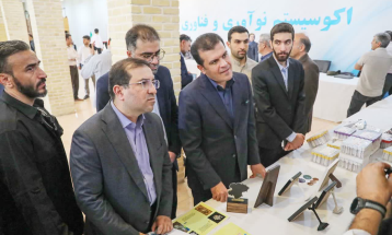بازدید معاون علمی رییس‌جمهور از نمایشگاه دستاوردهای دانش بنیانها در زنجان
