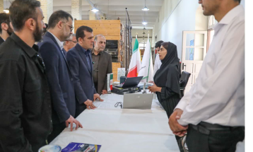 بازدید معاون علمی رییس‌جمهور از نمایشگاه دستاوردهای دانش بنیانها در زنجان