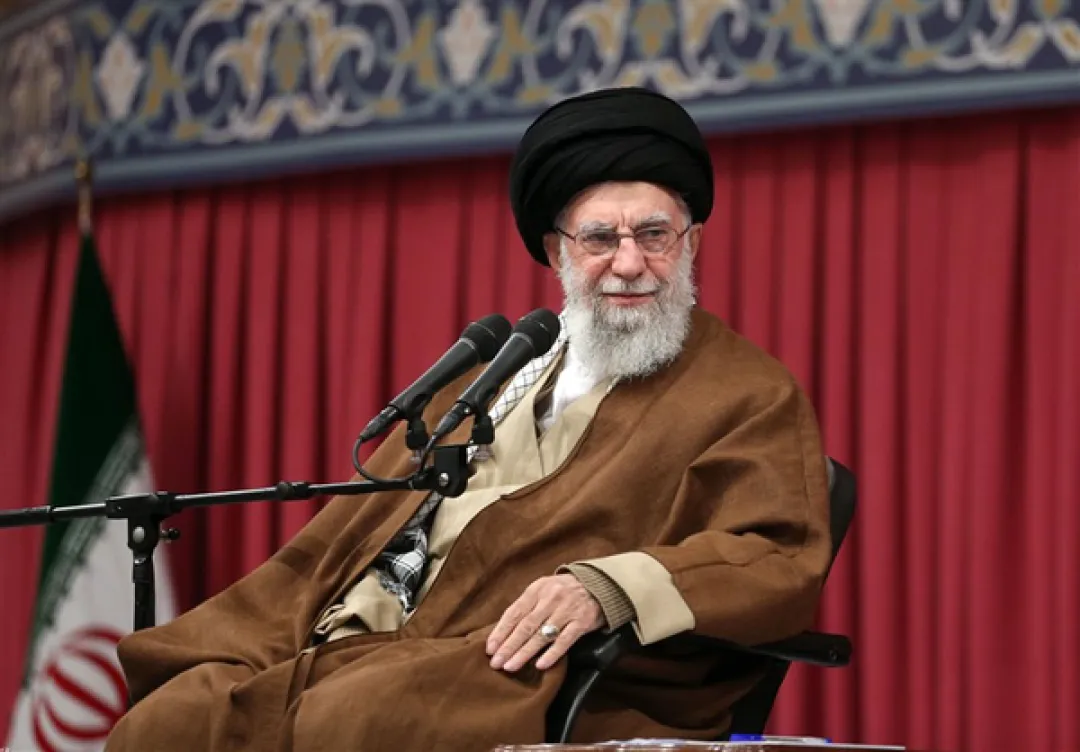 هشدار رهبر انقلاب درباره حربه‌ای که دشمن از رسانه دنبال می‌کند