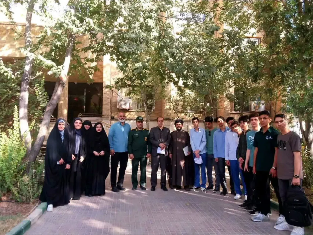 اعزام ۳ تیم دانش آموزی علمی برگزیده استان قم برای مسابقات کشوری لیگ پایا