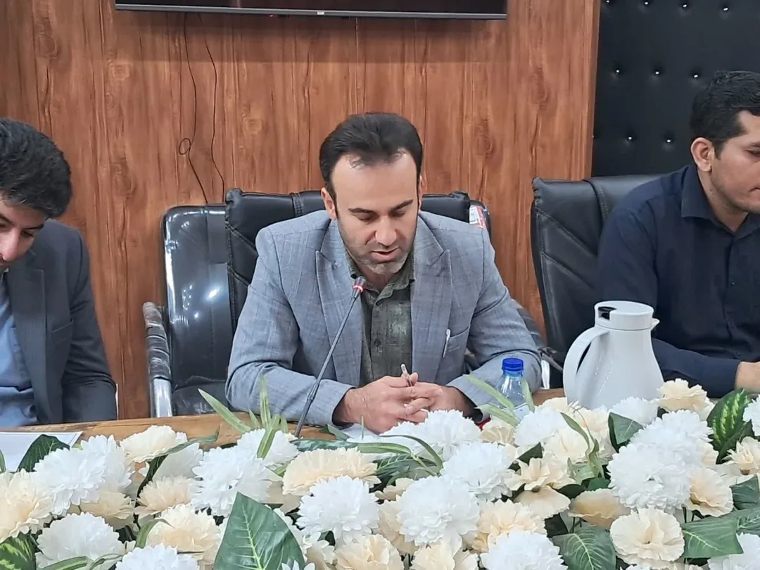 نشست صمیمی اعضای خانه نخبگان کردستان با فرمانده سپاه بیت‌المقدس؛ تأکید بر نقش نخبگان در حل مسائل استان