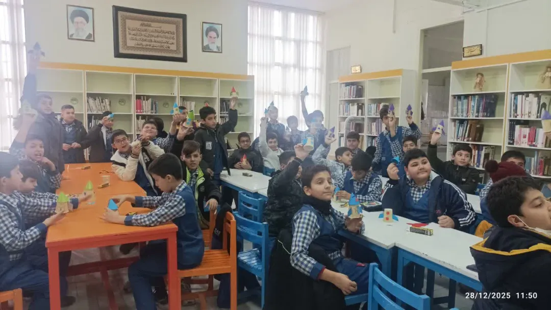 از ایران تا کهکشان؛ شکوفایی استعدادهای فضایی کودکان فراهان همزمان با پرتاب ماهواره‌های ایرانی