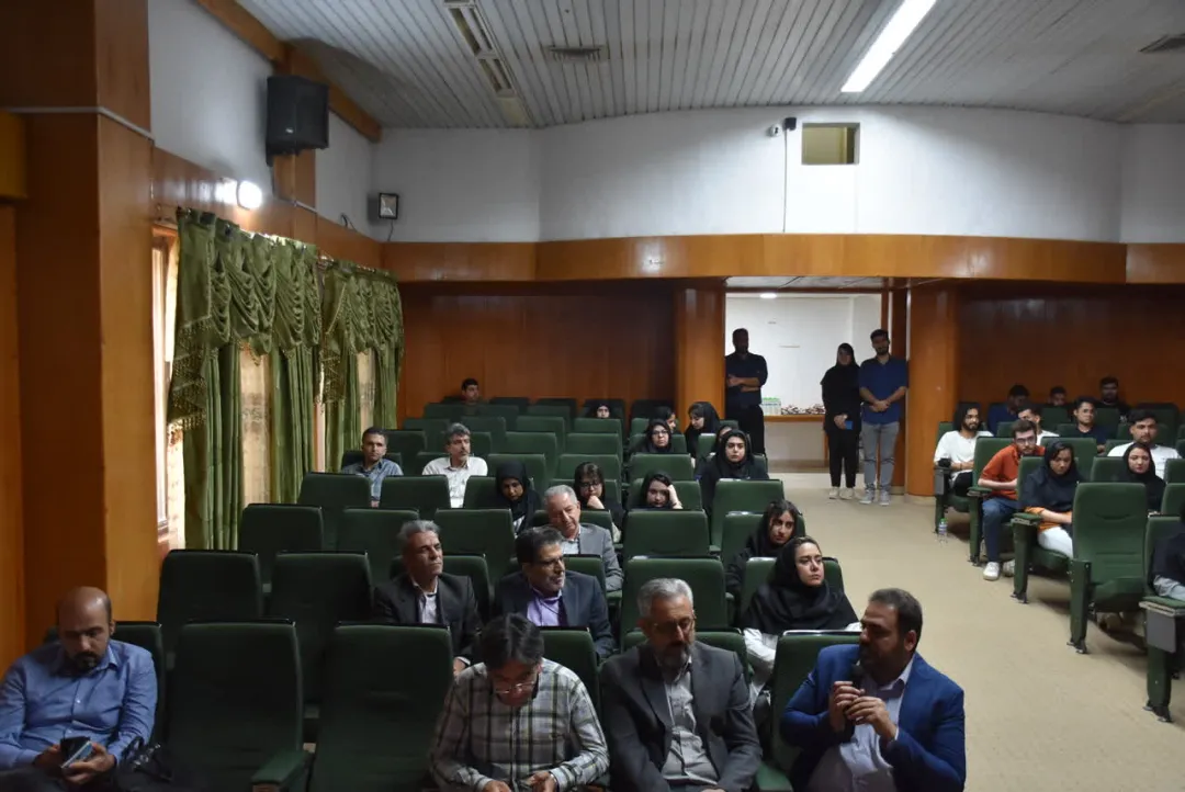 نشست تخصصی معرفی بنیاد ملی نخبگان در دانشگاه علوم و فنون دریایی