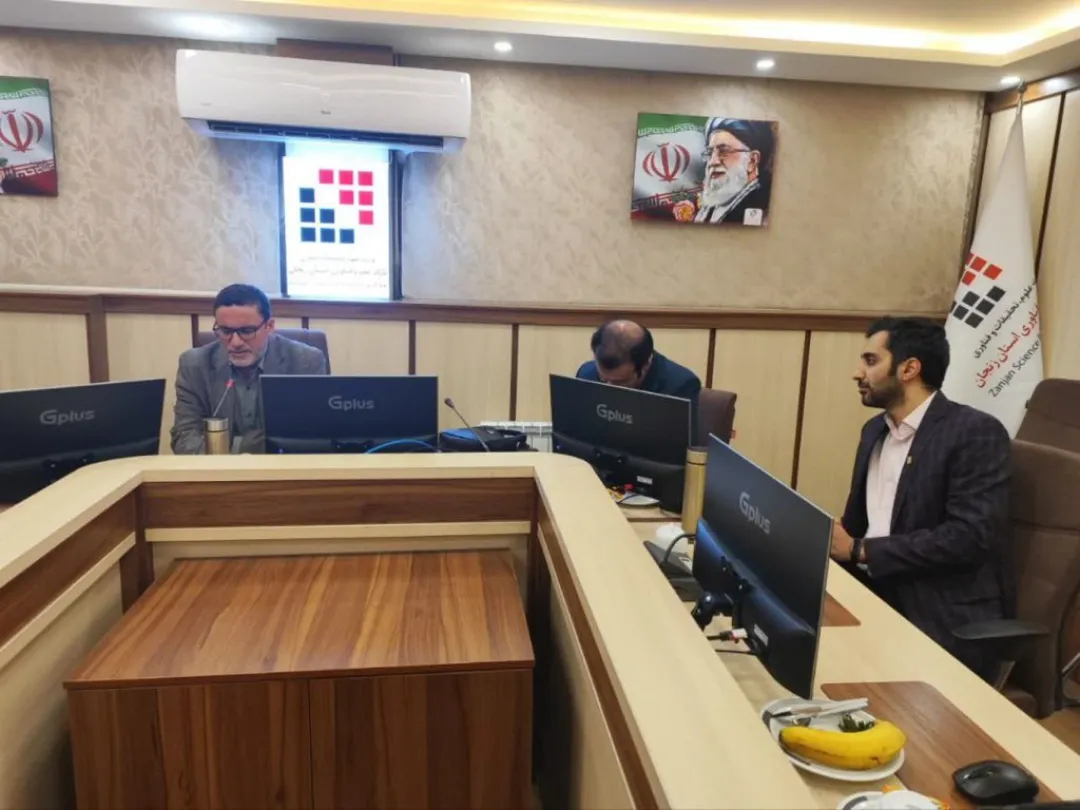 بازدید دکتر مصطفی طاهری از پارک‌های علم و فناوری زنجان/تأکید بر نقش حمایت مجلس در رشد شرکت‌های دانش‌بنیان