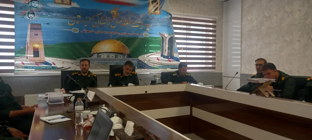 بسیج علم را به میدان می‌آورد