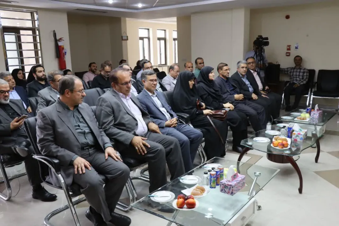افتتاح مرکز سرمایه‌گذاری نیروگاه‌های تجدیدپذیر در زنجان